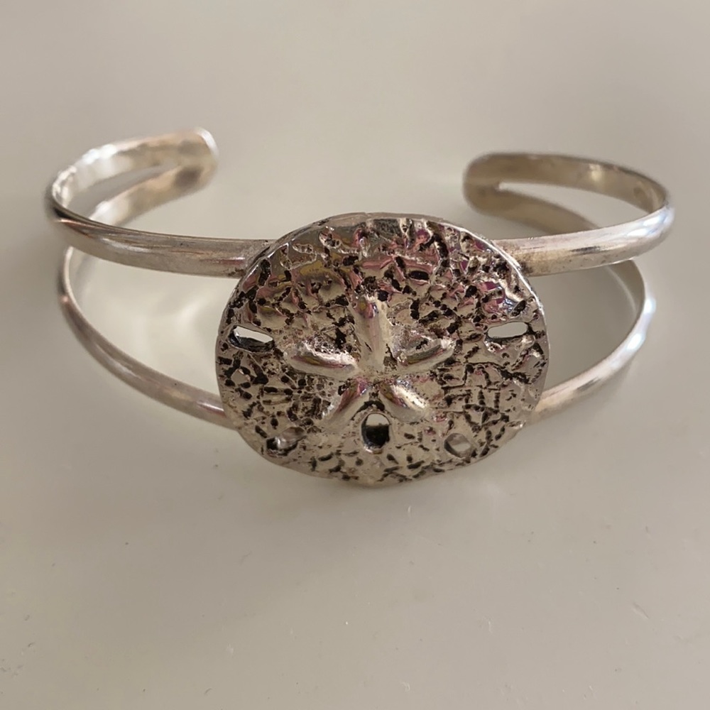 COPY - Silver sand dollar bracelet